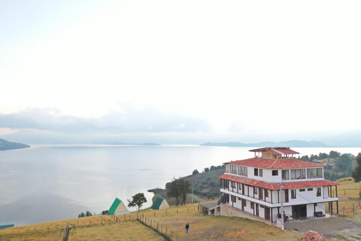 Hotel Tota Eliseo Playa Blanca Lago De טוטה מראה חיצוני תמונה